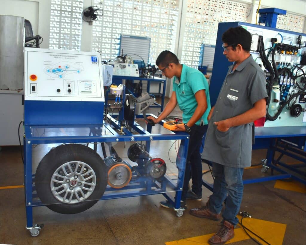 Aprenda Mecânica Profissional no Senai